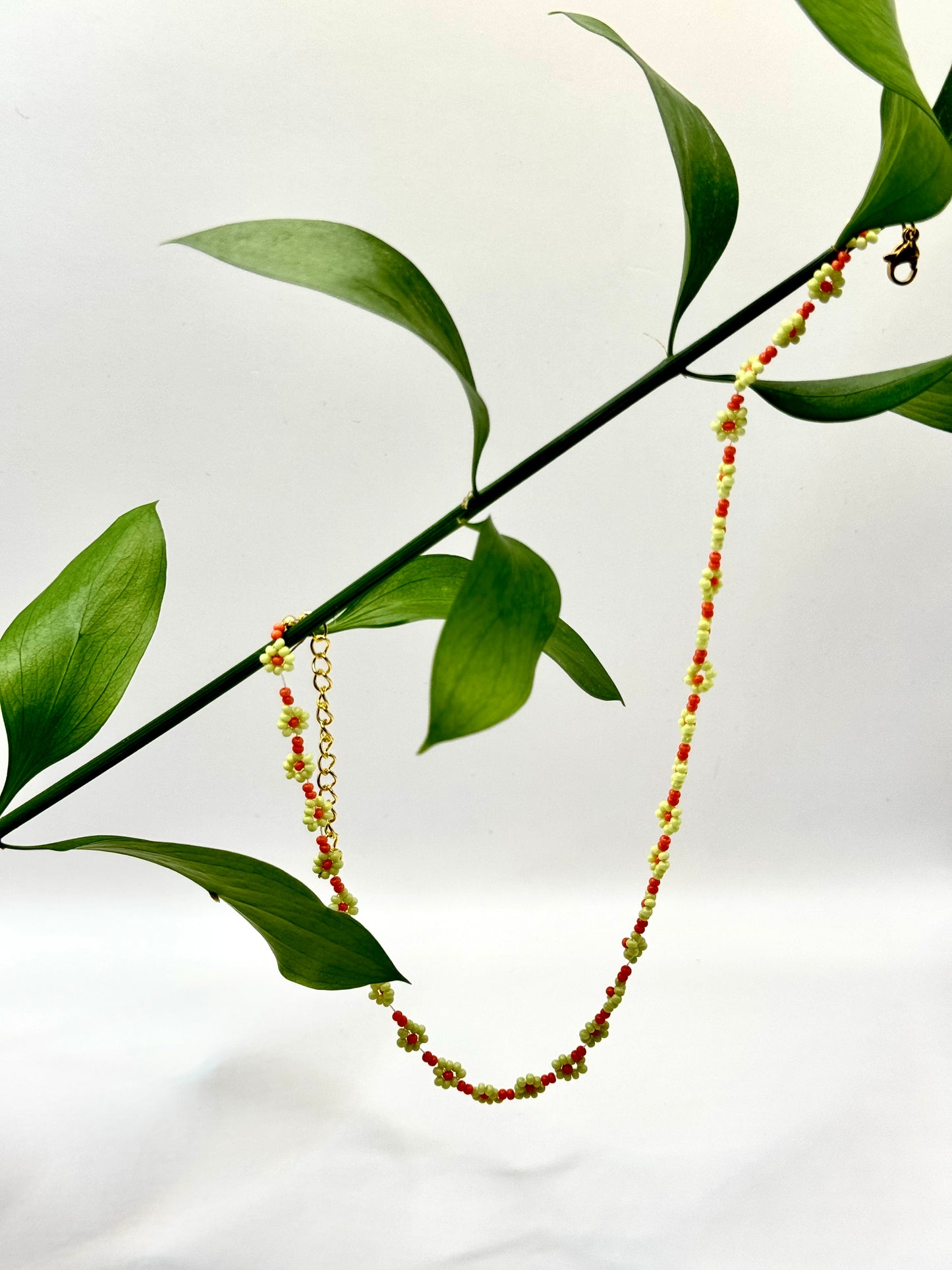 Colgante choker margarita