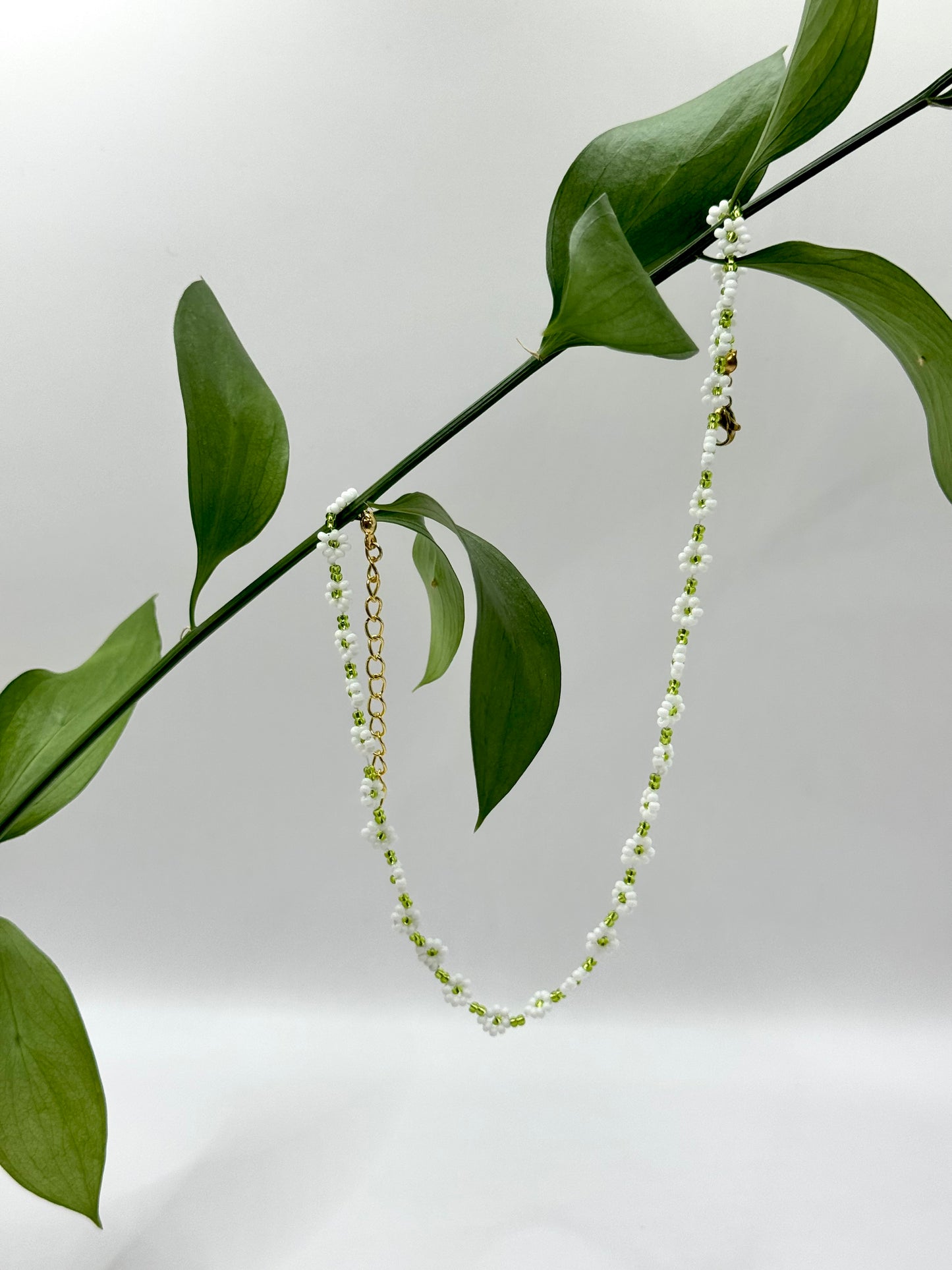 Colgante choker margarita