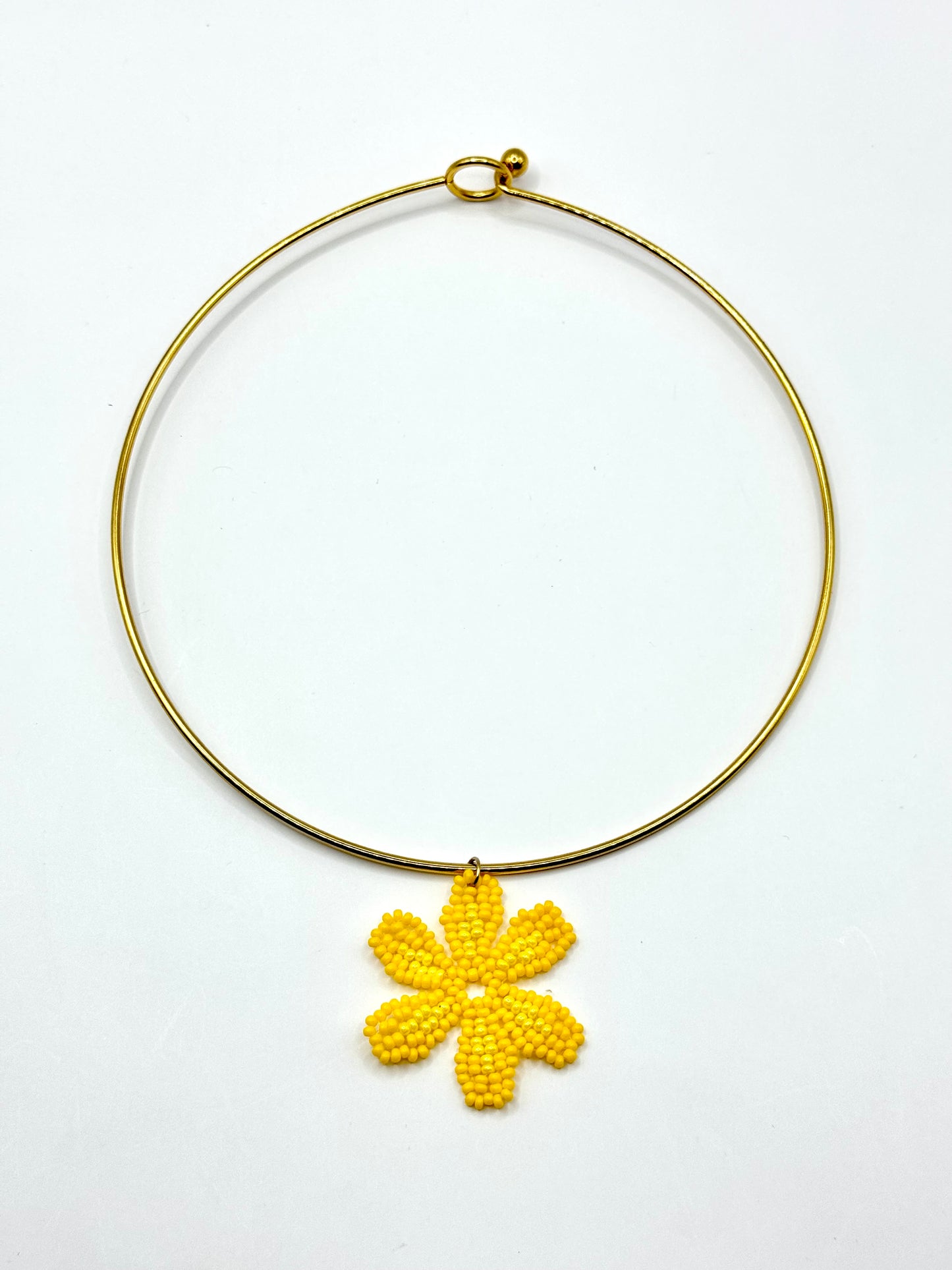 Gargantilla flor