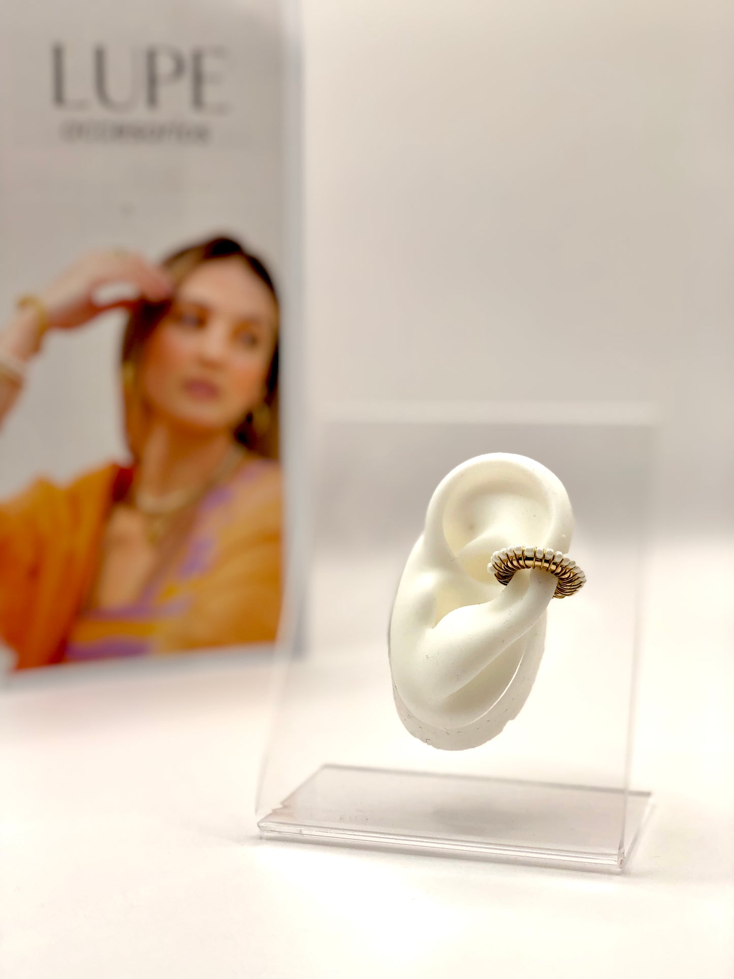 Ear Cuff tejido