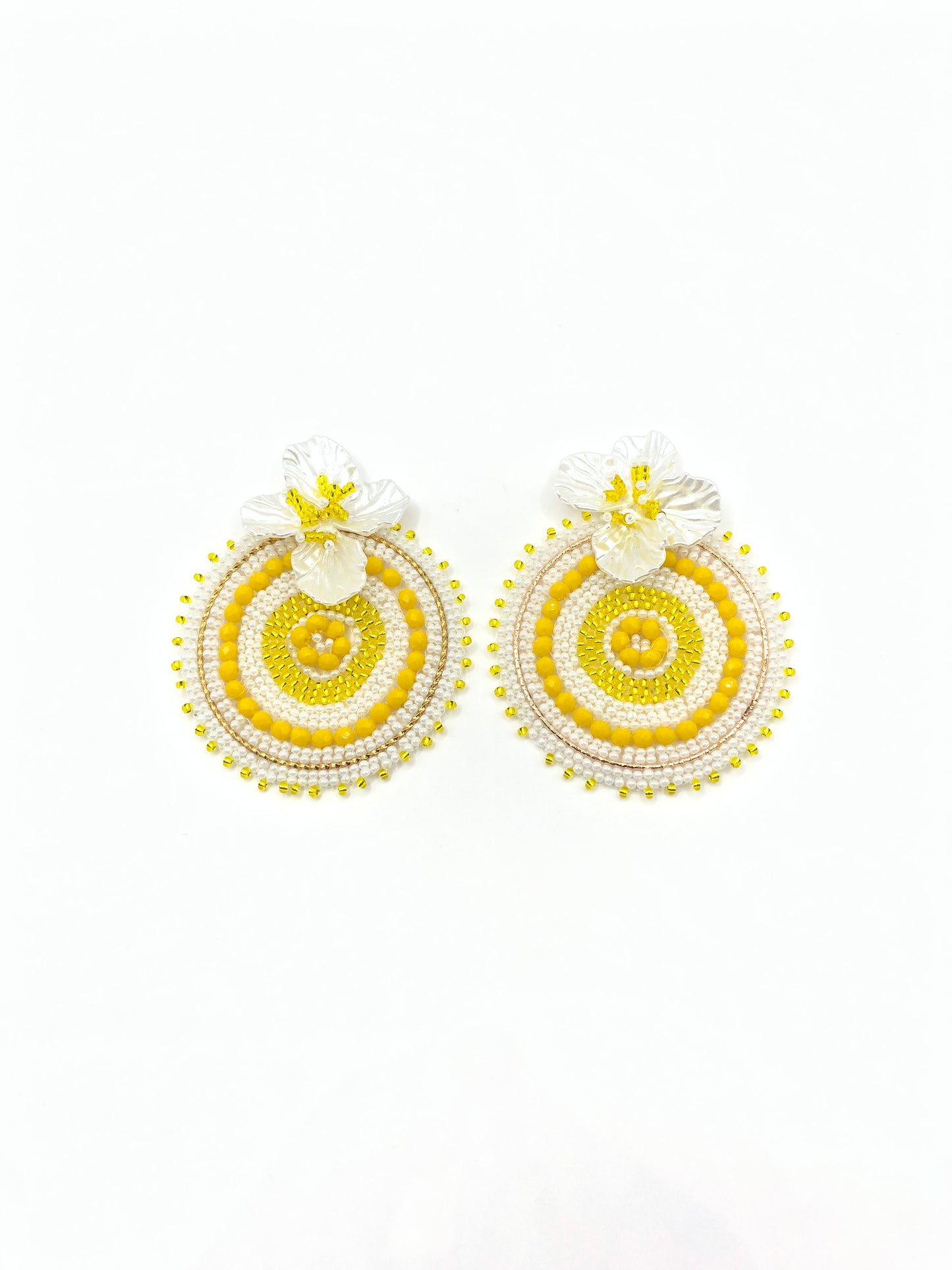 Pendiente flor de nácar mándala L