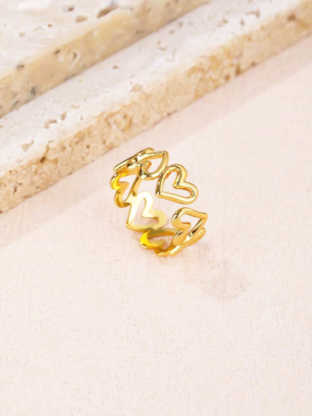 Anillo abierto multicorazón