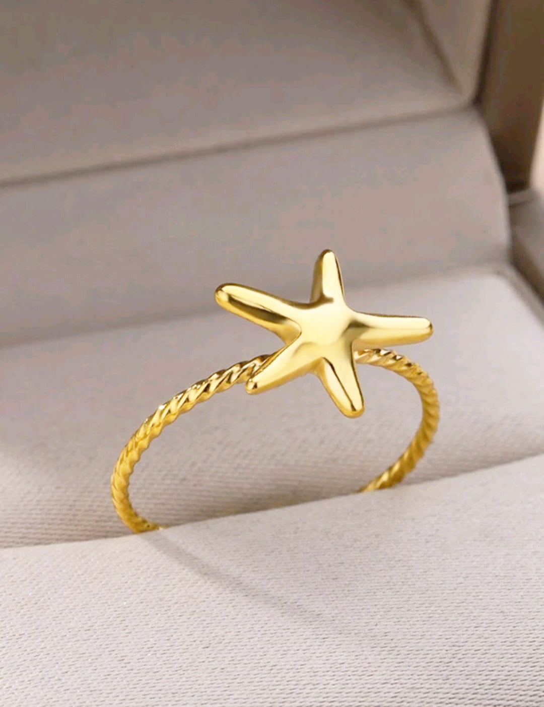 Anillo abierto estrella