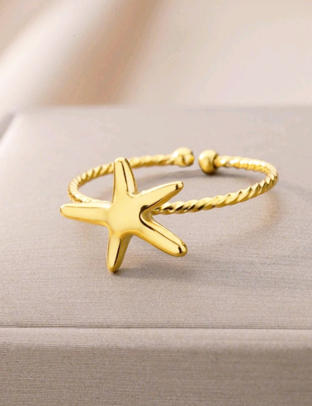 Anillo abierto estrella